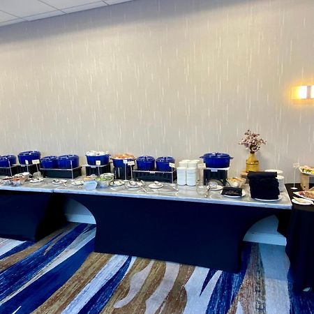 Hilton Houston North Otel Dış mekan fotoğraf